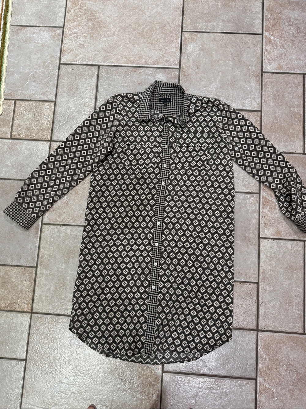 The Limited Black and White Diamond-Print Button Down ShirtDress. Medium.